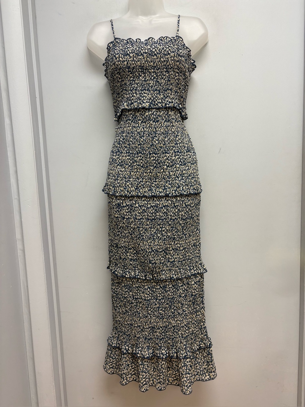 Mable Smocked Floral Tiered Midi Dress Size Medium - Picture 3 of 13